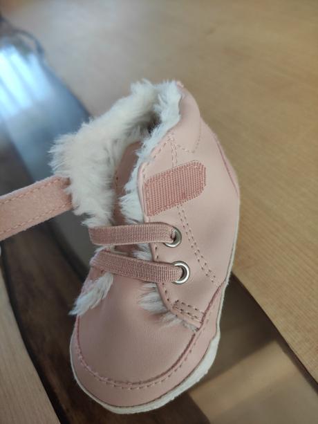 Capačky s kožušinkou, 17