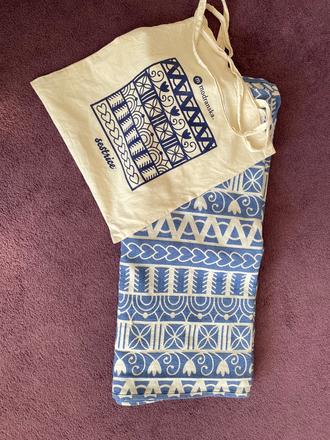 Šatka sesric modranská, sestrice