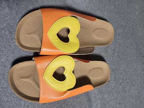 Šlapky srdiecko, 41