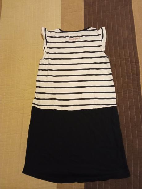 Pásikavé šaty tunika a meniace flitrove hviezdy, desigual,134