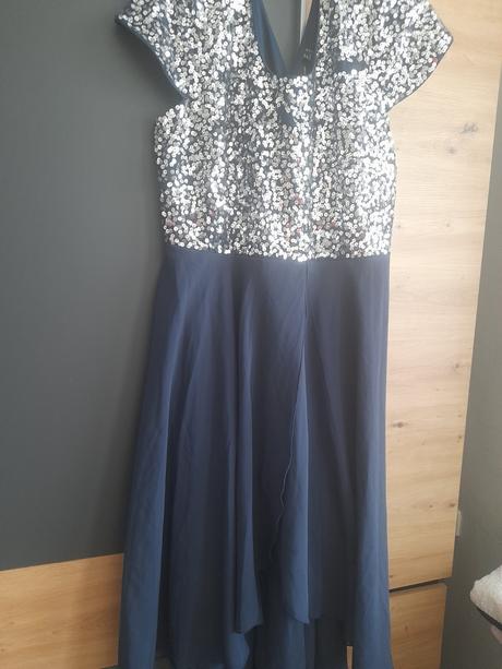 Spoločenské šaty, 46