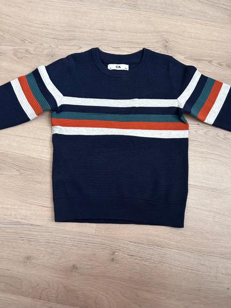 Krásny svetrík, c&a,110