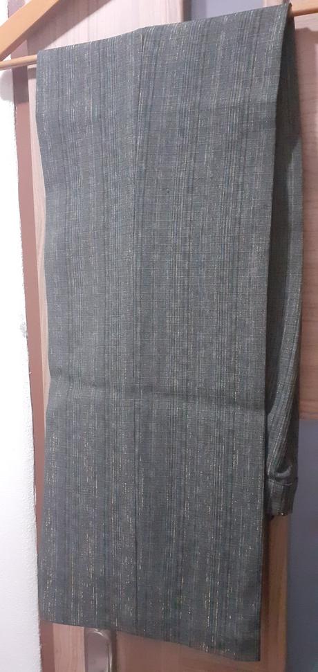 Nohavicový kostým, l