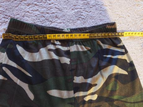 Maskáčové legíny, s