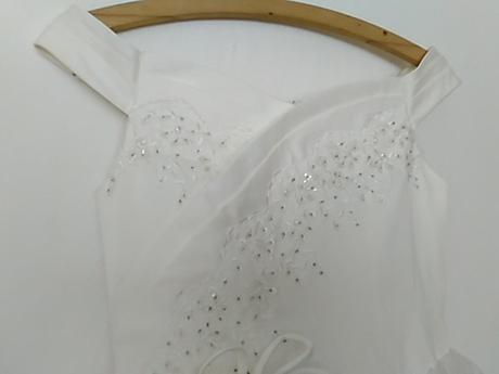 Saty na 1.sv.prijímanie+ozdoba do vlasov, 152