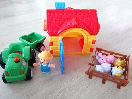 Traktor farmár a zvieratká, 