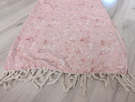 Krásne kvietkované deky, 