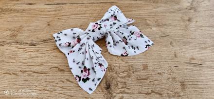 Mašľa do vlasov na sponke - 14x11 cm -biela kviet, 