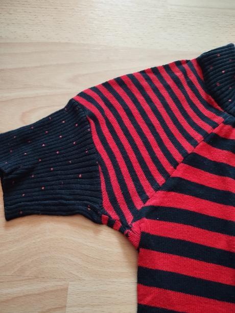 Červeno čierny pásikavý svetríkový top, only,s