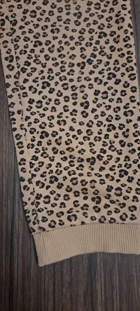 2x tepláky, h&m,122