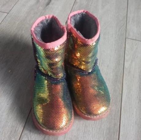 Dievčenské čižmičky, 30