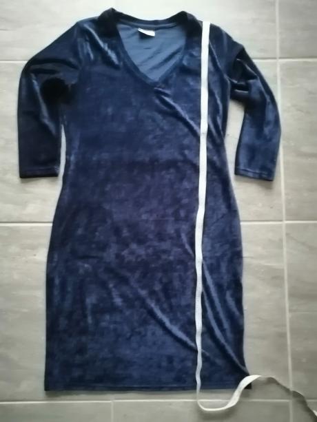 Zamatové nocovomodré šaty beloved vs-m,pruž.,jemné, m