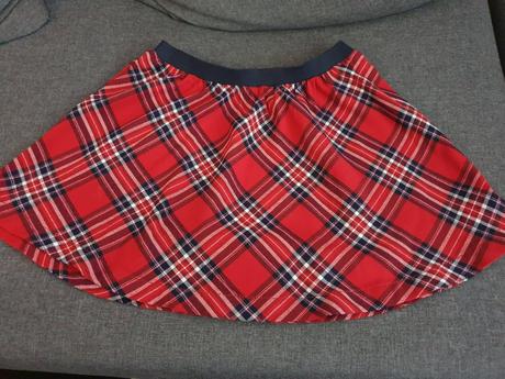 Cervena karovana sukna, h&m,140