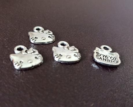 Kovové prívesky hello kitty - originál sanrio,