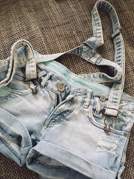 Riflové šortky s odnímateľnými trakmi, 26