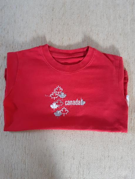 Canada červené tričko, 104