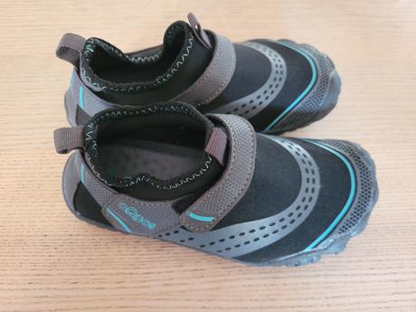 Topánky do vody, 30