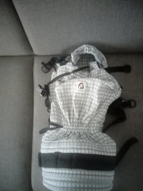 Ergonomicy nosič, rischino