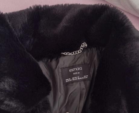 Cierny kozusok top stav velkost  m, esmara,m