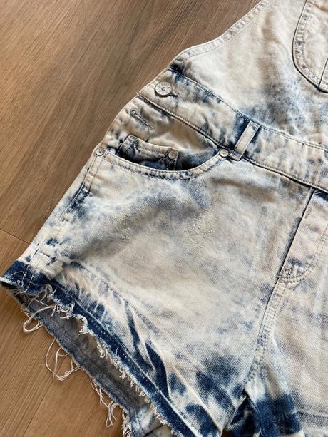 Šortky na traky, bershka,s