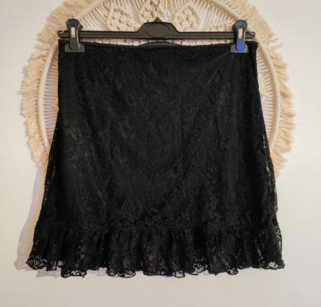 Tenká čipkovaná sukňa, m