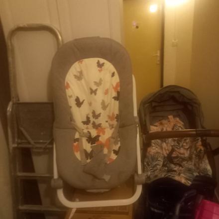 Predám trojkombináciu kočiara+polohovat. lehátko, britax