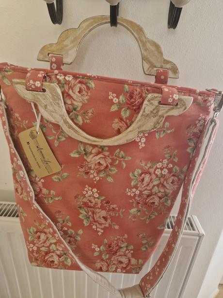 Rucne vyrábaná taška, 