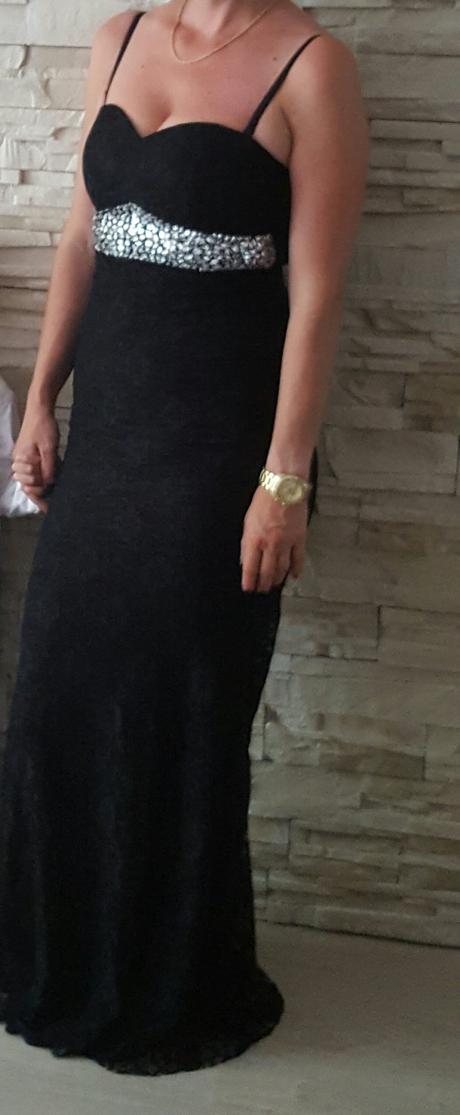 Krasne cierne saty, 38