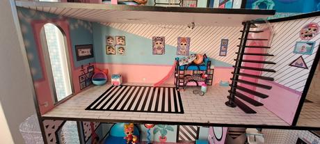 Domcek pre babiky lol, 