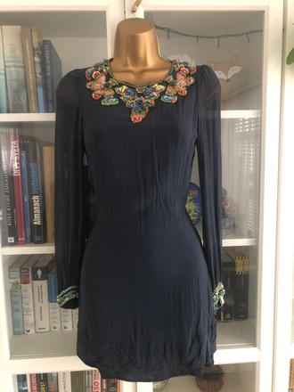 Mini saty / predĺžený top s koralkovou aplikaciou, 36