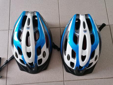 Cyklistická prilba, s