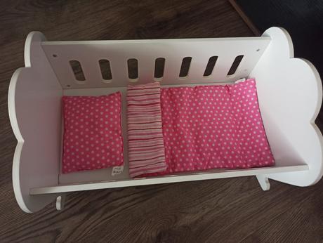 Drevená hojdacia postieľka, 