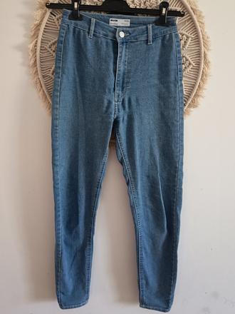 Elastické džínsy s vysokým pásom bershka, bershka,s