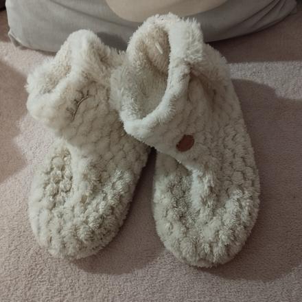 Teplé papučky, 32