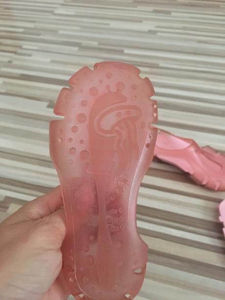 Gumenne sandalky do mora, 26