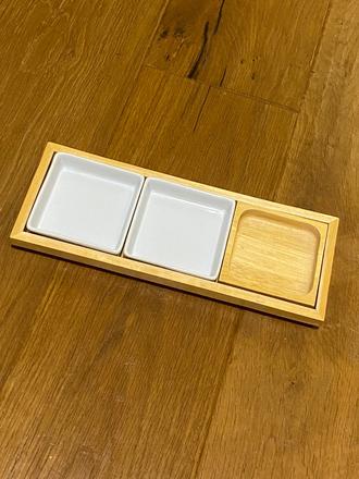 Servírovacia sada misiek na drevenom podnose, 