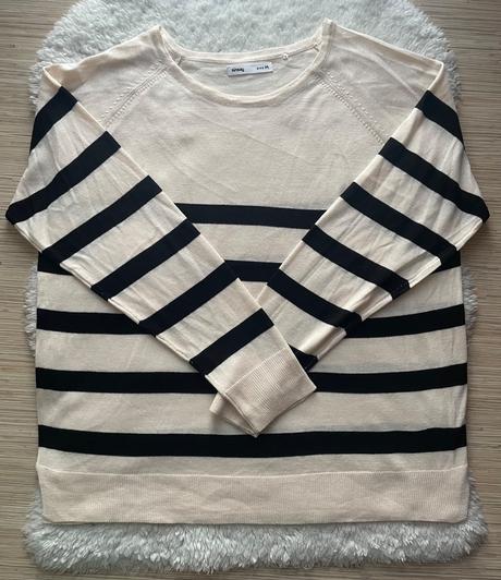 Pasikavy kremovo cierny tenky svetrik, sinsay,m