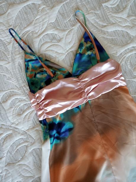 Spoločenské šaty, s