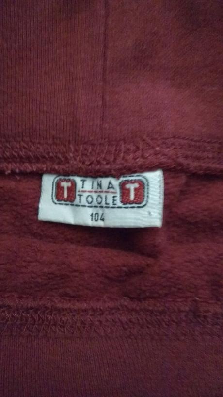 Predám detskú sukňu, 104