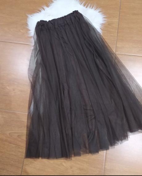 Dlhá tylova sukňa, 