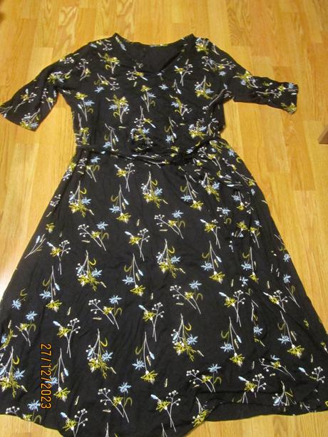 Šaty s kvetinkami 44, bonprix,44