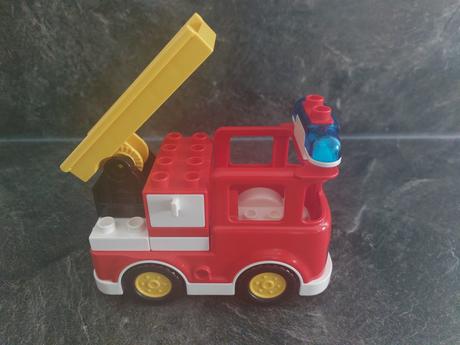 Lego duplo 10901 - hasičské auto, 