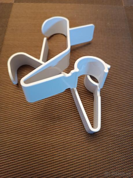 Držiak uterákov na radiátor + 2 háčiky,