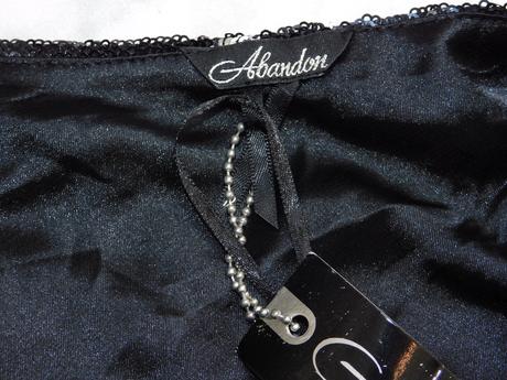 Kvalitne flitrovane šaty na slavnost, 38