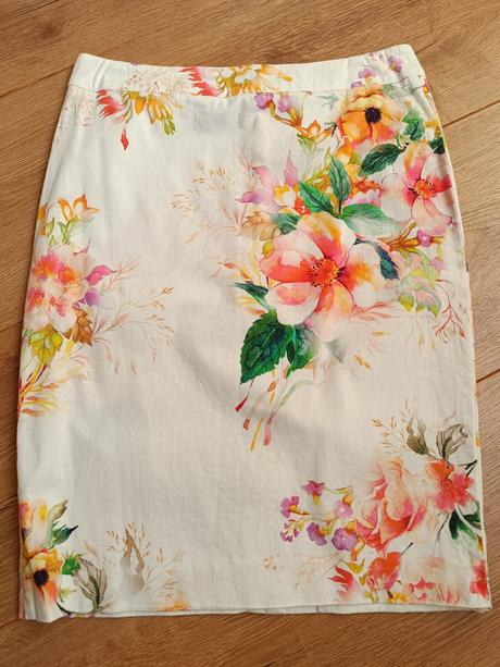Kvetovana sukna chantall 36, chantall,36