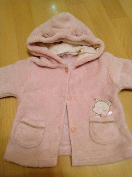 Chlpatá tepla mikinka s uskami a macickou, h&m,68