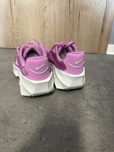 Nike aura edge tensiky nové, nike,42