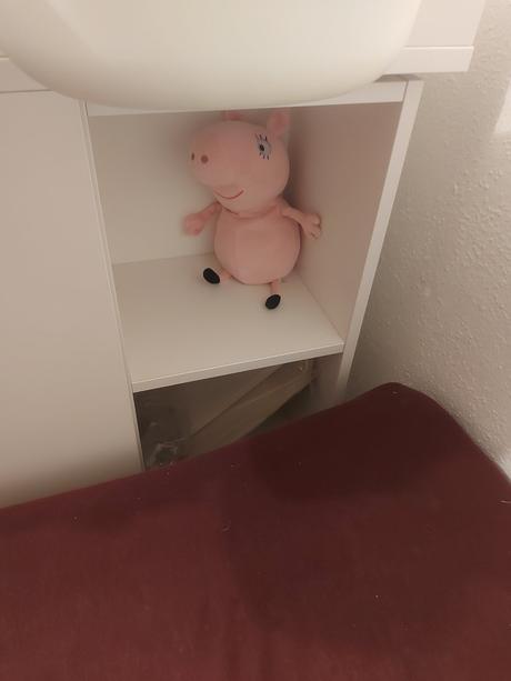 Prebaľovací pult s bohatým príslušenstvom ikea, 