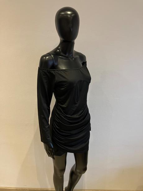 Dámske čierne elegantné šaty (m), m