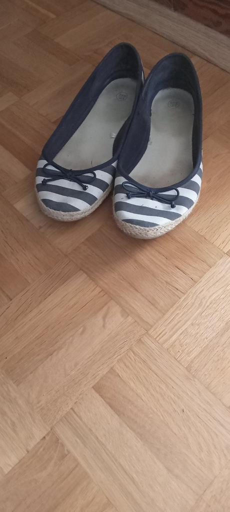 Námornícke baleríny, 39